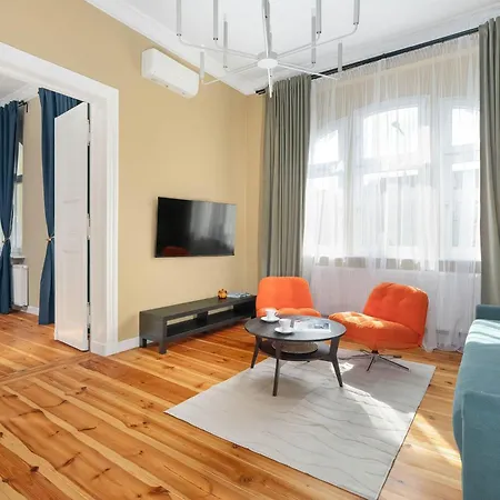 Przestronny Apartament Z Balkonem W Poznaniu Jana Henryka Dabrowskiego 49 By Heyrent Апартаменты *