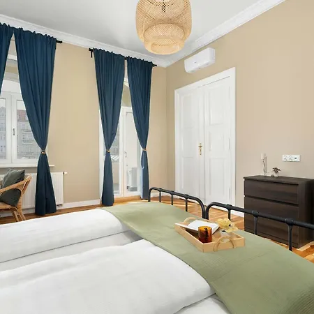 Апартаменты Przestronny Apartament Z Balkonem W Poznaniu Jana Henryka Dabrowskiego 49 By Heyrent *