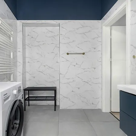 Апартаменты Przestronny Apartament Z Balkonem W Poznaniu Jana Henryka Dabrowskiego 49 By Heyrent